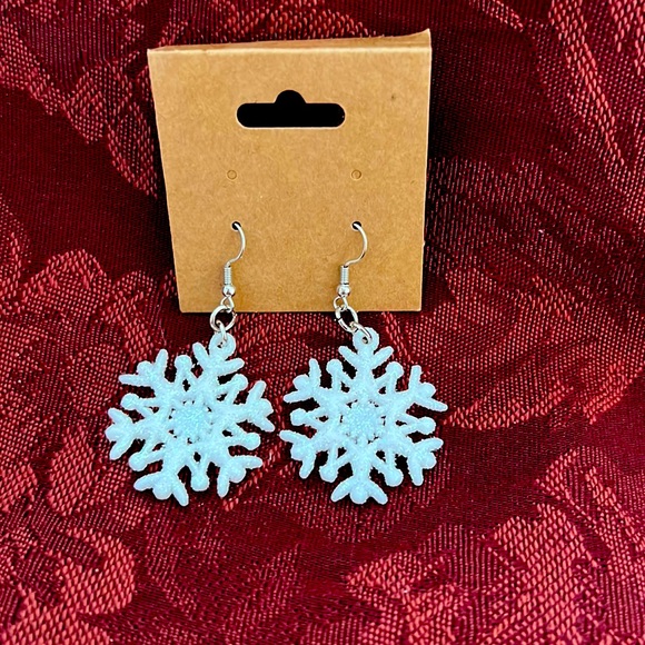 Snowflake Dangle Earrings - Picture 1 of 2
